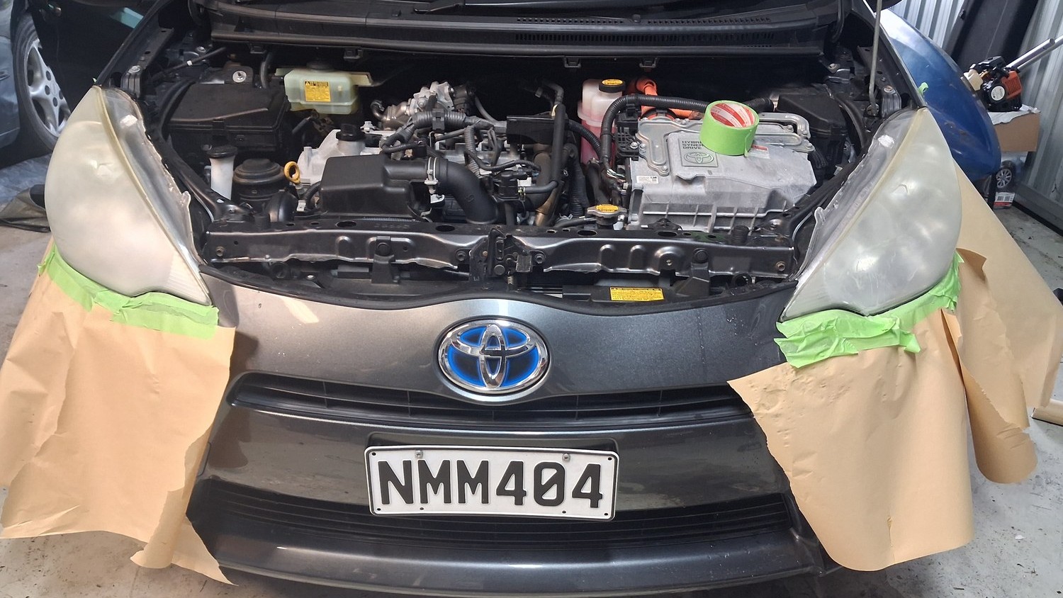 Vehicle servicing photo